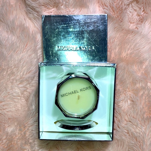 NIB Michael Kors New York Candle - Picture 3 of 5